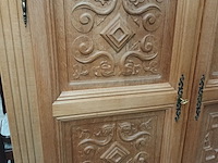 Lot 10 - houten kast - afbeelding 2 van  4