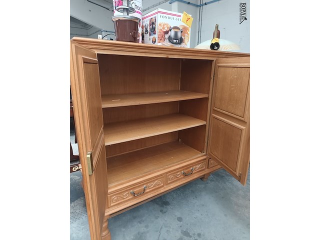 Lot 10 - houten kast - afbeelding 3 van  4