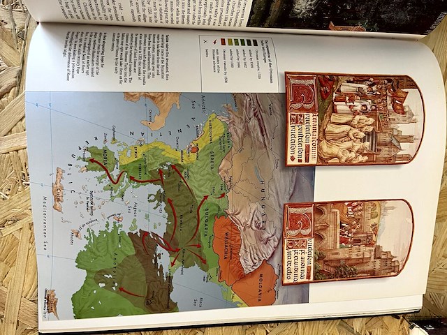 Lot 10 - illustrated history of europe - afbeelding 4 van  8