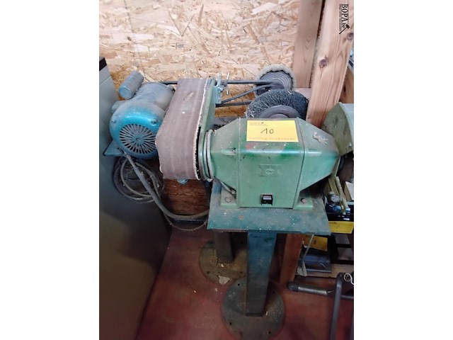 Lot 10 - industriële schuurmachines - afbeelding 2 van  3