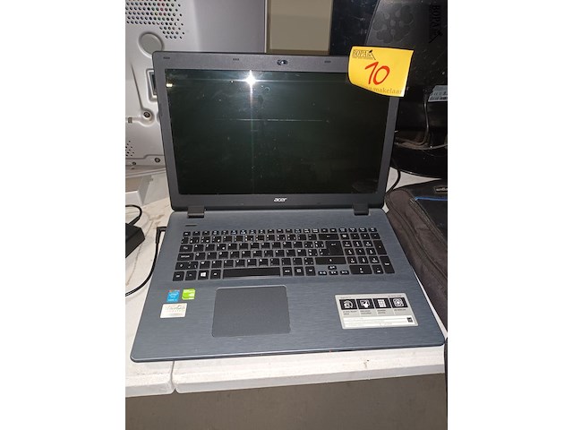 Lot 10 - laptop acer met draagtas - afbeelding 5 van  5