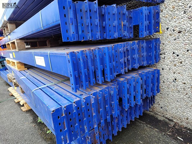 Lot 10 - palletstelling met 14 staanders - afbeelding 4 van  4