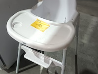 Lot 10 - pvc kinderstoel