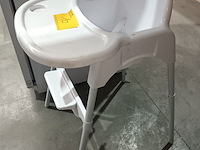 Lot 10 - pvc kinderstoel - afbeelding 2 van  3