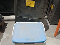 Lot 10 - reiskoffer en frigobox