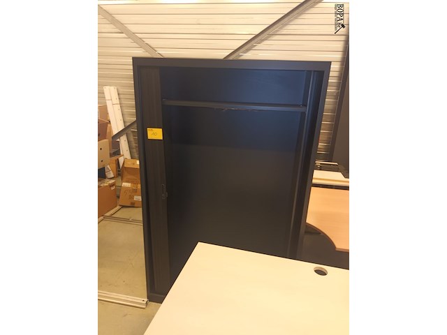 Lot 10 - roldeurkast - afbeelding 1 van  3