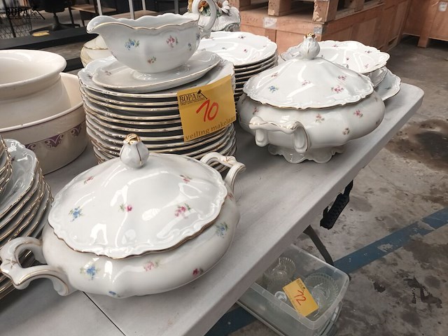 Lot 10 - servies bavaria. 52 stuks - afbeelding 3 van  6