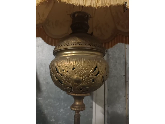 Lot 10 - staande lamp - afbeelding 4 van  5