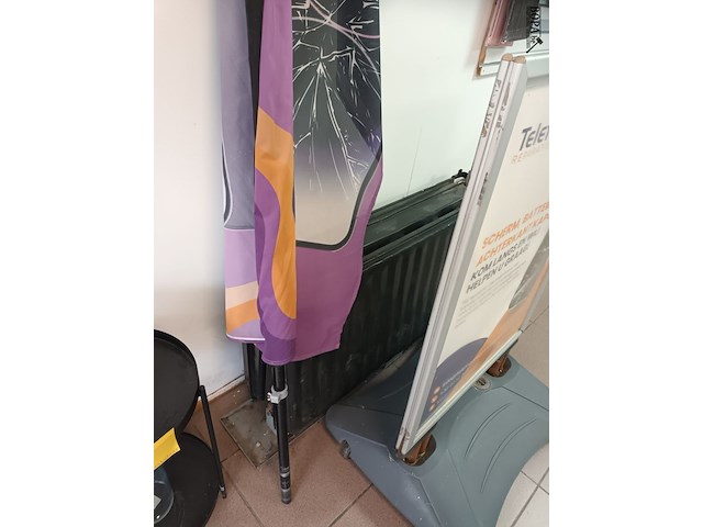 Lot 10 - stoepvlag en stoepbord - afbeelding 3 van  4