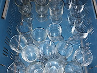 Lot 10 - thee- en koffieglazen. 25 stuks