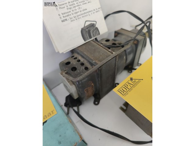 Lot 10 - vintage transformators - 3 stuks - afbeelding 2 van  4