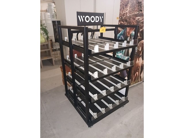 Lot 10 - winkel display woody - afbeelding 1 van  4