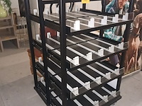 Lot 10 - winkel display woody - afbeelding 1 van  4