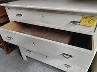 Lot 10 - wit houten dressoir met 4 lades - afbeelding 3 van  4