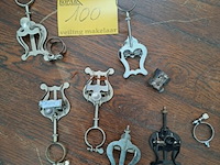 Lot 100 - antieken partituurhouders - afbeelding 1 van  1