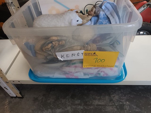 Lot 100 - bak met kerstdecoratie - afbeelding 4 van  4