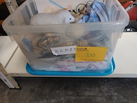 Lot 100 - bak met kerstdecoratie - afbeelding 4 van  4