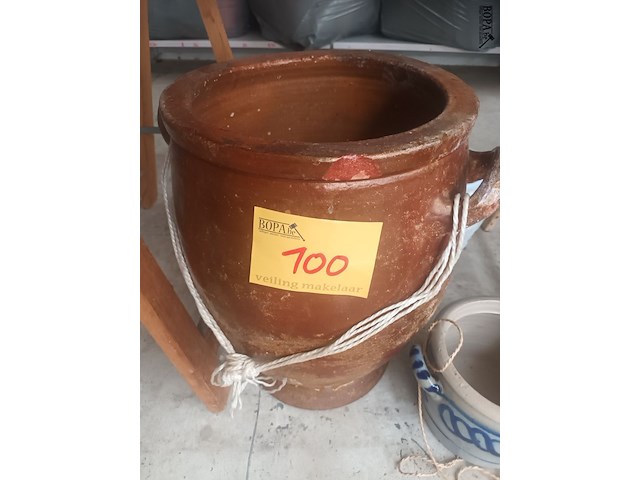 Lot 100 - boterpot en smoutpot - afbeelding 2 van  3