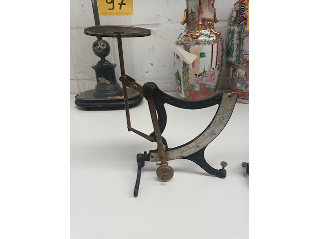 Lot 100 - brieven- en eierenweegschaal - afbeelding 3 van  4
