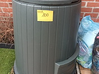Lot 100 - compostvat met inhoud - afbeelding 3 van  3