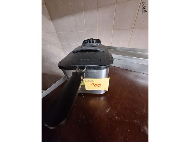 Lot 100 - friteuse - afbeelding 1 van  2