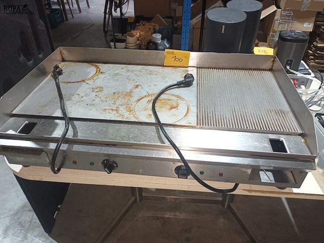 Lot 100 - grill/bakplaat - afbeelding 1 van  3