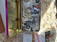 Lot 100 - groot lot naaigerief: diverse toepassingen - afbeelding 3 van  18