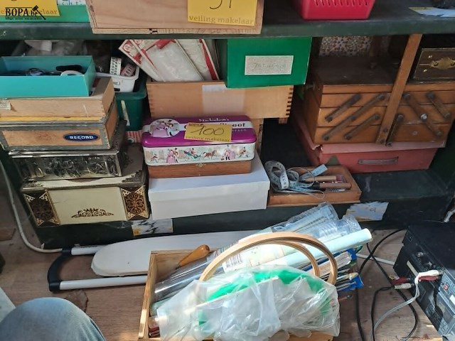 Lot 100 - groot lot naaigerief: diverse toepassingen - afbeelding 1 van  18