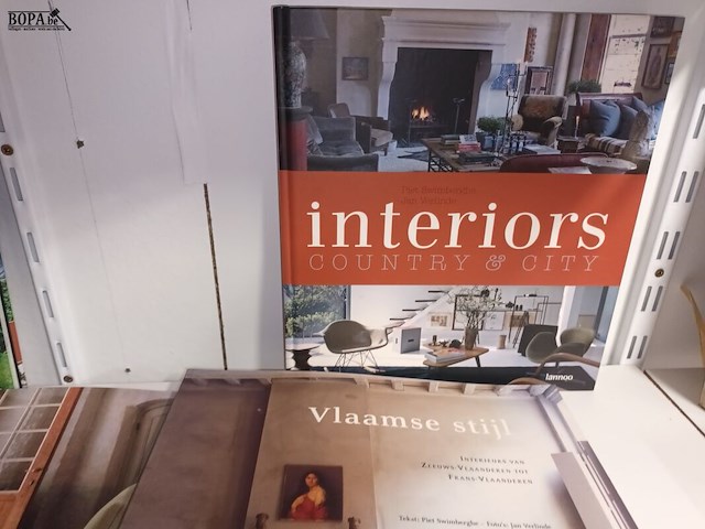 Lot 100 - interieur boeken. 7 stuks - afbeelding 3 van  5