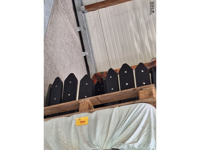 Lot 100 - lege plantenbak. 2 stuks - afbeelding 1 van  2
