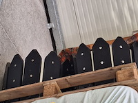 Lot 100 - lege plantenbak. 2 stuks - afbeelding 1 van  2