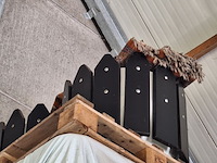 Lot 100 - lege plantenbak. 2 stuks - afbeelding 2 van  2