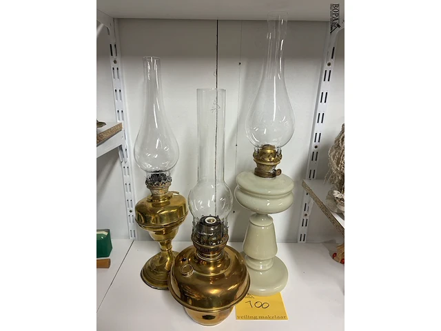 Lot 100 - lot antieke olielampen - 3 stuks - afbeelding 1 van  4