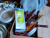 Lot 100 - lot keukenmateriaal - afbeelding 2 van  10