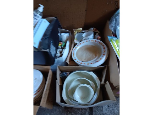 Lot 100 - lot keukenmateriaal - afbeelding 9 van  10