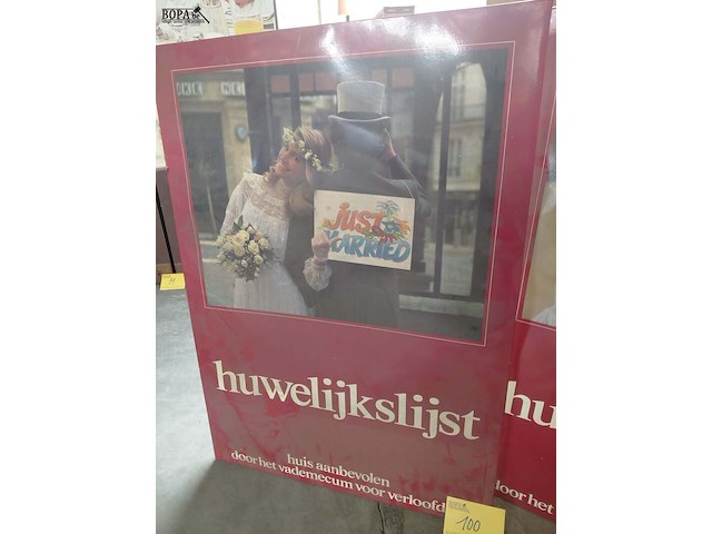 Lot 100 - promotiemateriaal voor huwelijkslijsten huis sèvres france - afbeelding 4 van  5