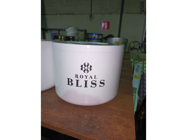 Lot 100 - pvc ijsemmer royal bliss. 2 stuks - afbeelding 2 van  4