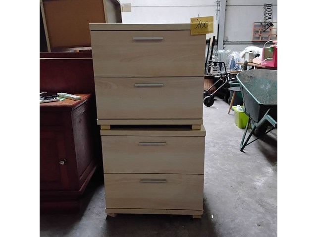 Lot 100 - set van 2 moderne nachttafels - afbeelding 1 van  4