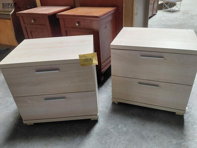 Lot 100 - set van 2 moderne nachttafels - afbeelding 2 van  4