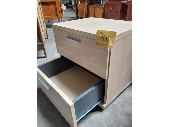 Lot 100 - set van 2 moderne nachttafels - afbeelding 4 van  4