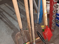 Lot 100 - tuingereedschap. 10 stuks - afbeelding 1 van  4