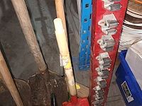 Lot 100 - tuingereedschap. 10 stuks - afbeelding 2 van  4