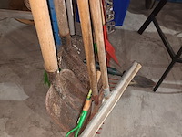 Lot 100 - tuingereedschap. 10 stuks - afbeelding 3 van  4