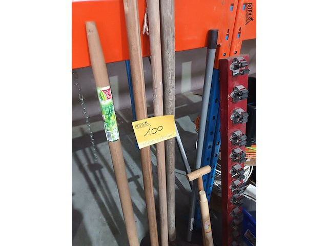 Lot 100 - tuingereedschap. 10 stuks - afbeelding 4 van  4