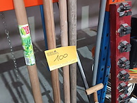 Lot 100 - tuingereedschap. 10 stuks - afbeelding 4 van  4