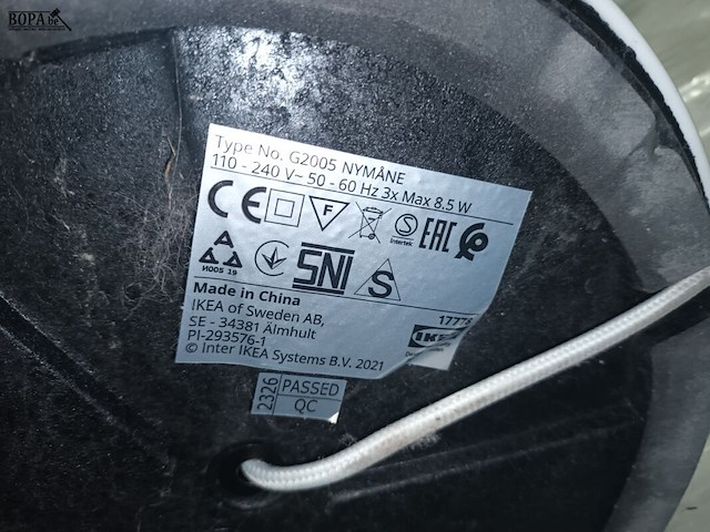 Lot 100 - vloerlampen ikea wit. 4 stuks - afbeelding 4 van  4