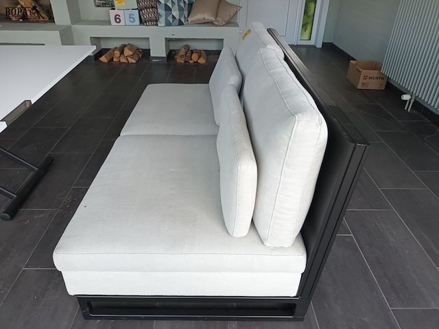 Lot 100 - zitbank - afbeelding 3 van  3