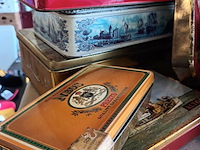 Lot 101 - blikken dozen. 14 stuks - afbeelding 2 van  4