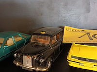 Lot 101 - corgi auto’s op schaal. 8 stuks - afbeelding 3 van  8