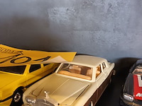 Lot 101 - corgi auto’s op schaal. 8 stuks - afbeelding 4 van  8